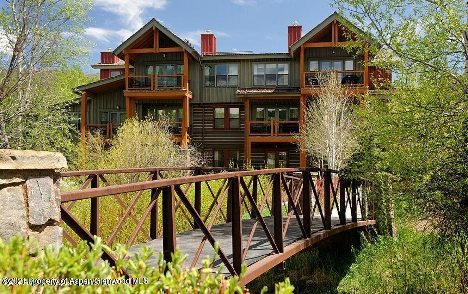Snowmass Club’s Countryside 4-Bdrm Condo Closes at $4.5M/$2,010 SF Furn Image